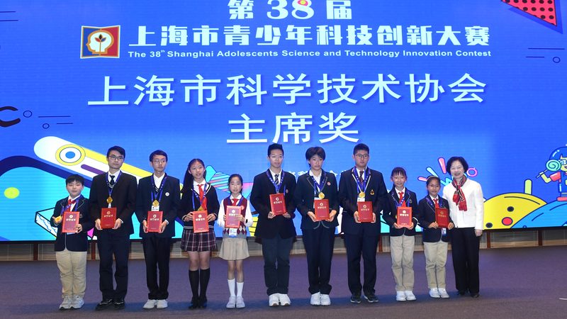 智能工厂数字化转型：揭秘背后的技术支撑与实施策略**